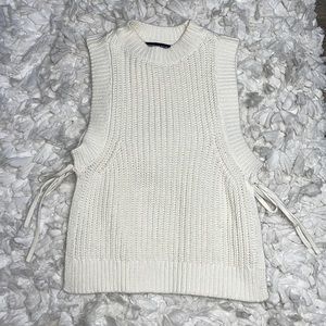 KENDALL & KYLIE White knit shirt